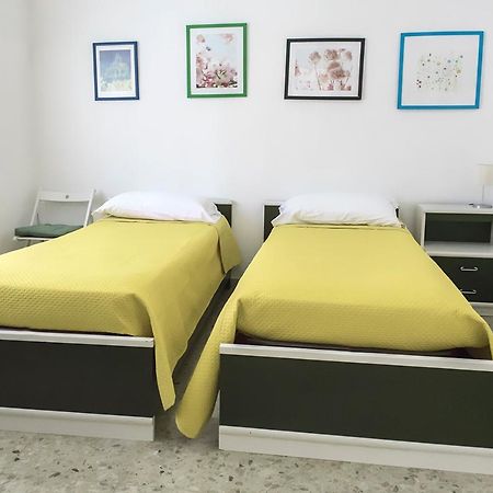 Apartamento N50 - Numana, trilocale in centro con portico e posto auto Exterior foto