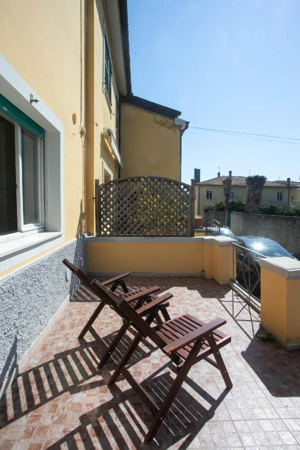 Apartamento N50 - Numana, trilocale in centro con portico e posto auto Exterior foto