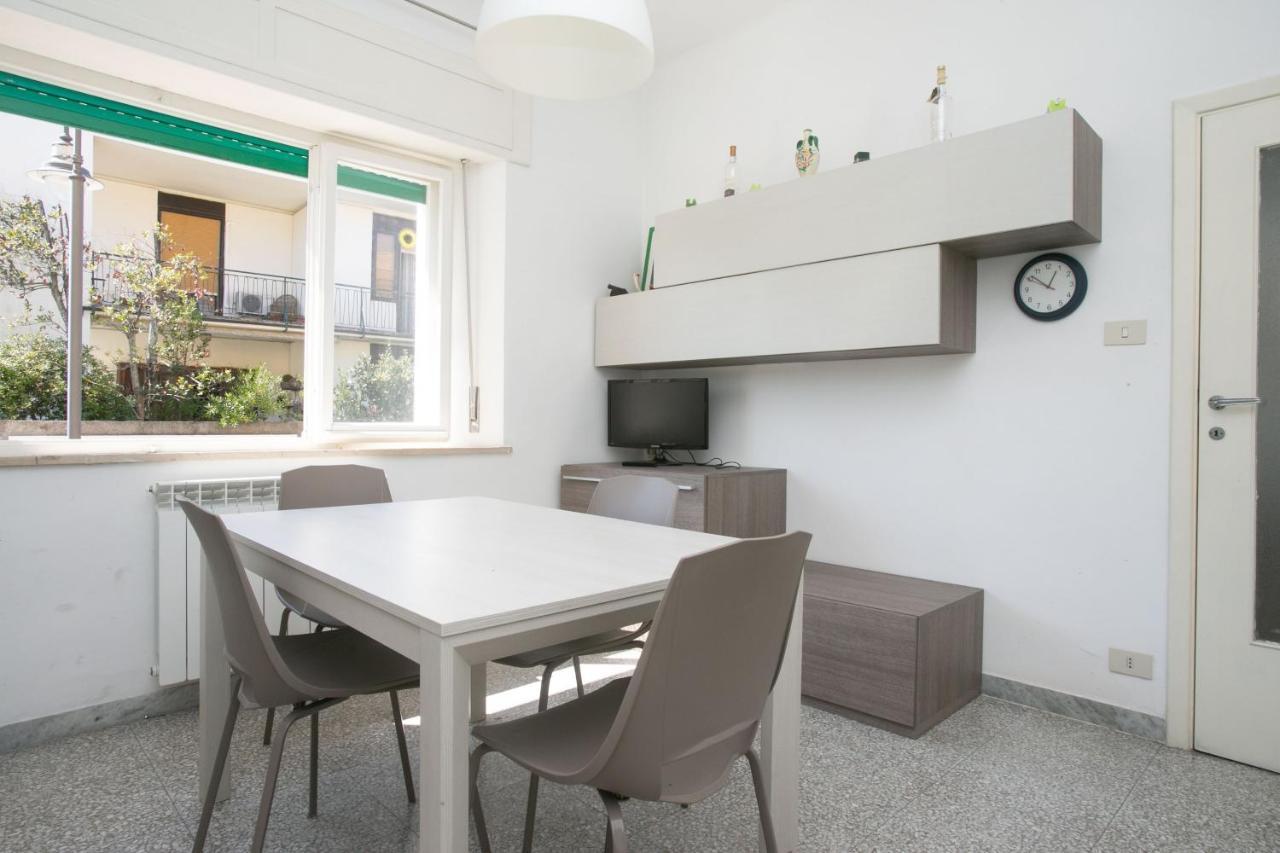 Apartamento N50 - Numana, trilocale in centro con portico e posto auto Exterior foto