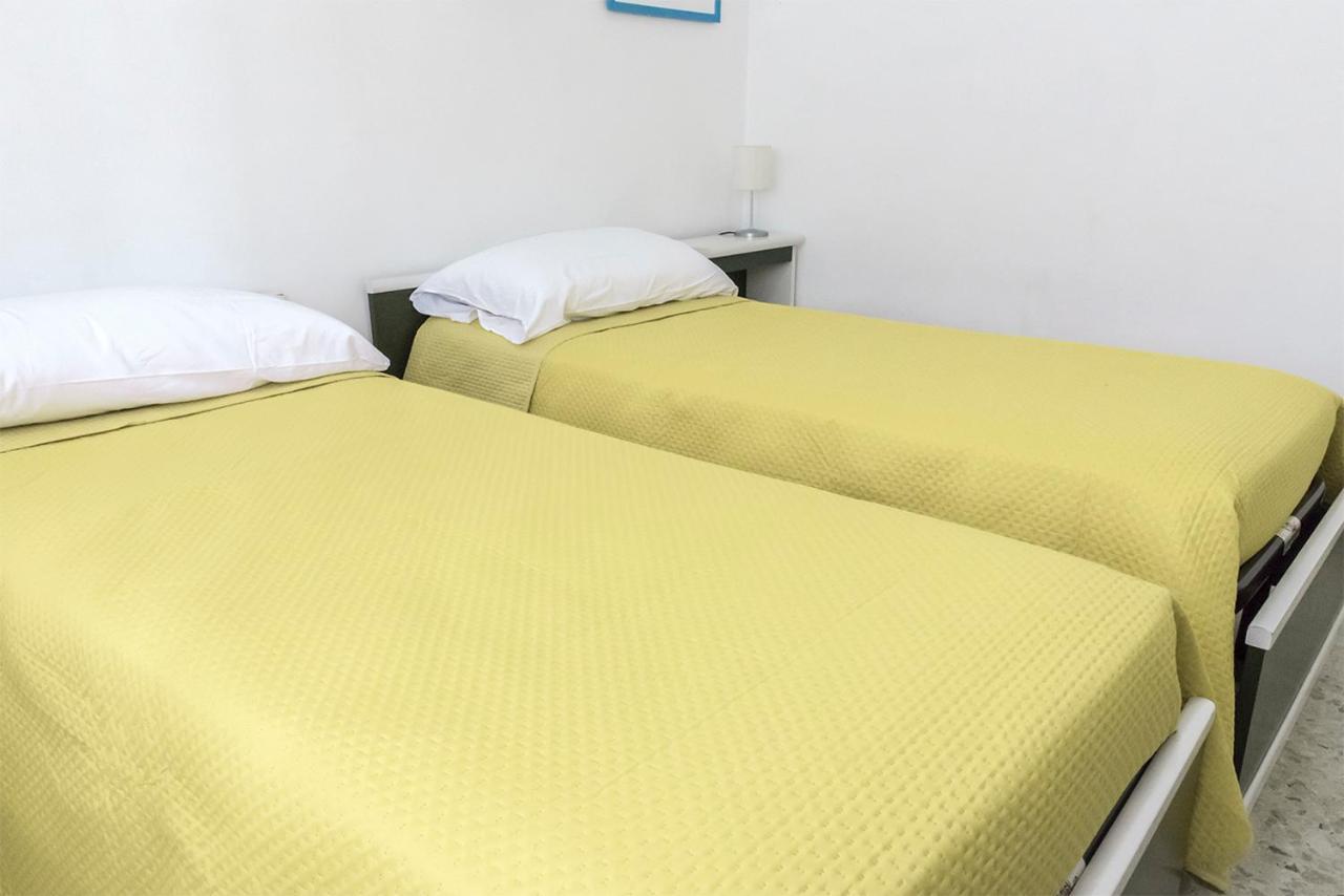Apartamento N50 - Numana, trilocale in centro con portico e posto auto Exterior foto