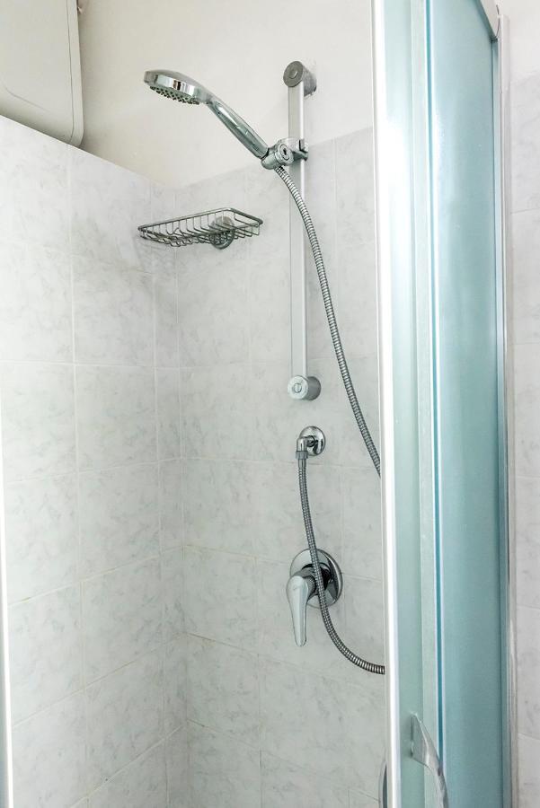 Apartamento N50 - Numana, trilocale in centro con portico e posto auto Exterior foto