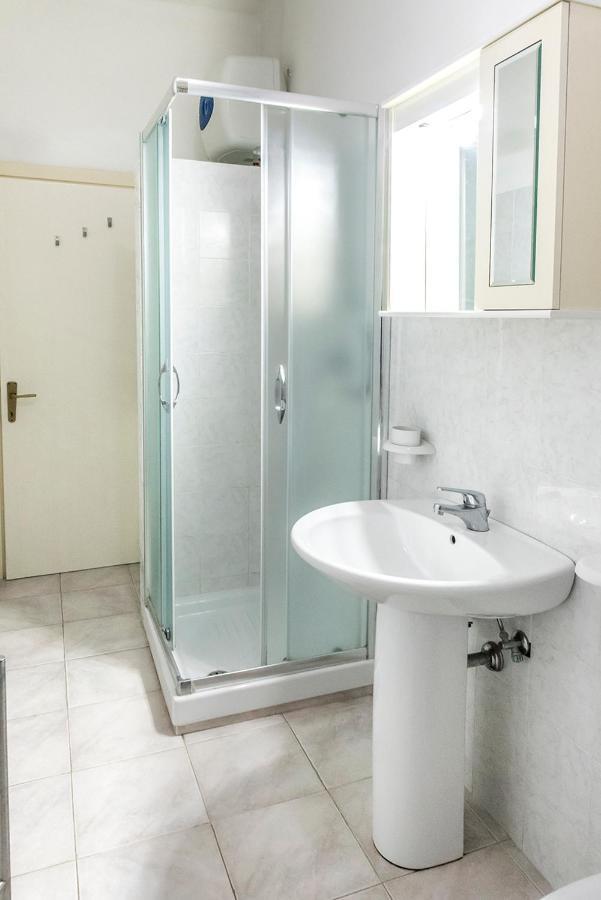 Apartamento N50 - Numana, trilocale in centro con portico e posto auto Exterior foto