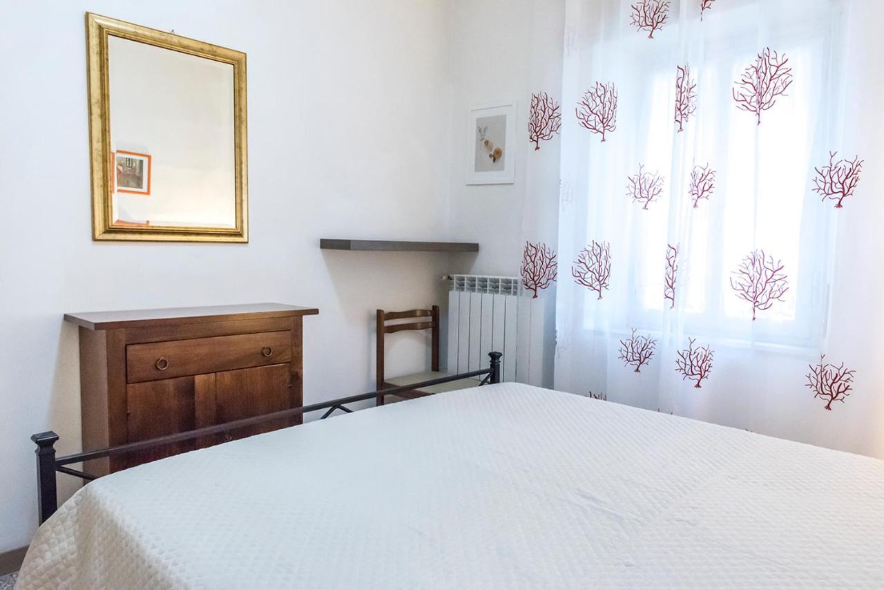 Apartamento N50 - Numana, trilocale in centro con portico e posto auto Exterior foto