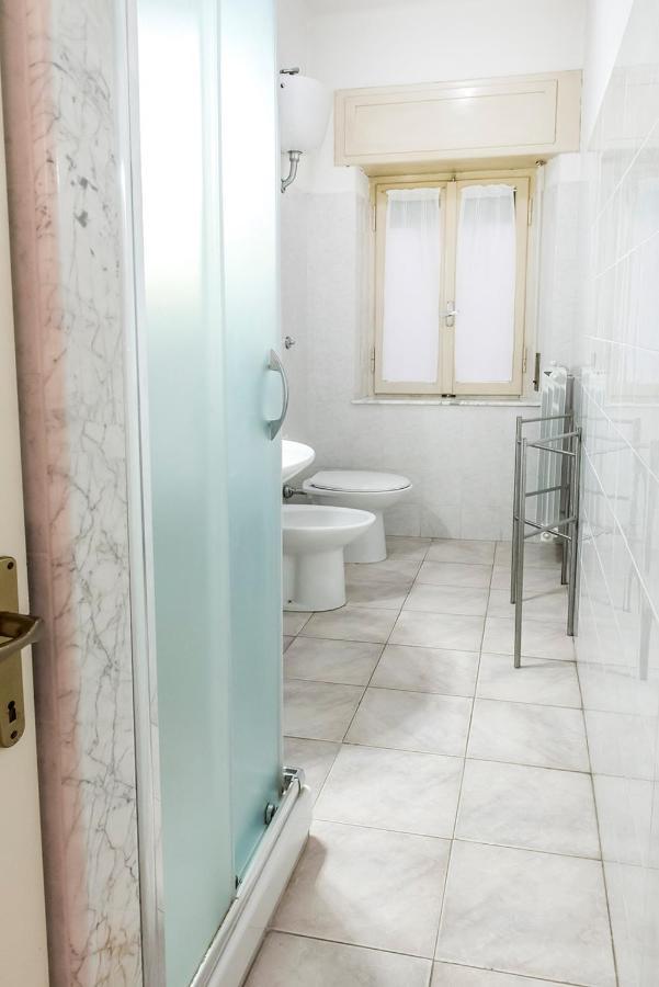 Apartamento N50 - Numana, trilocale in centro con portico e posto auto Exterior foto